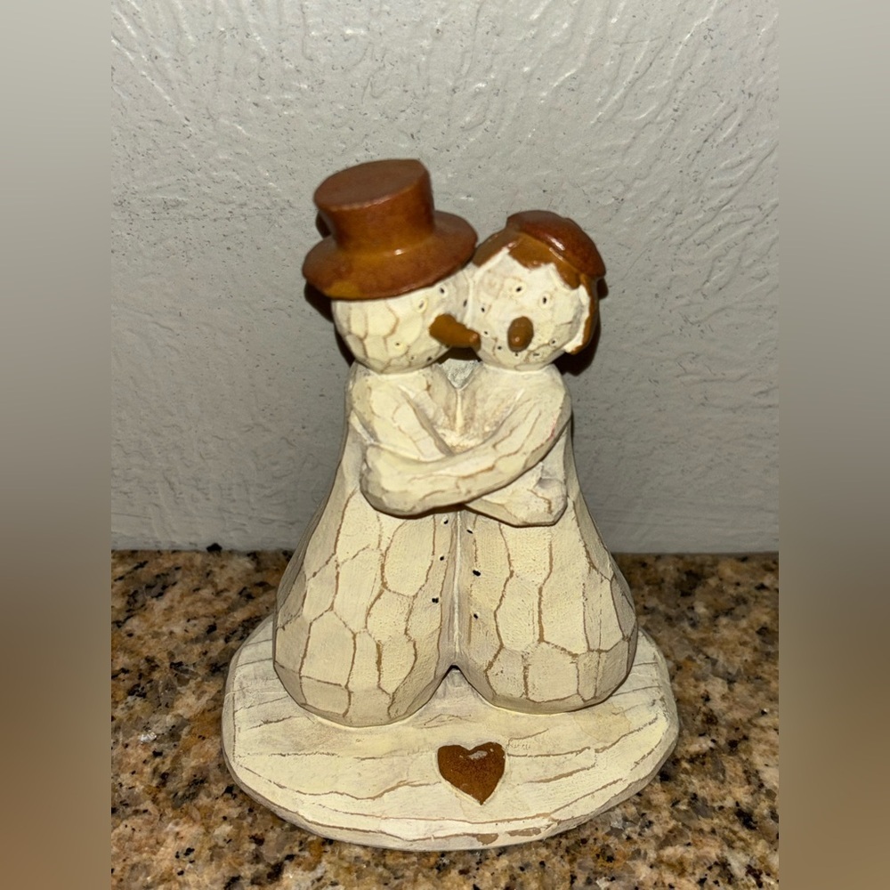 Flurryville Feelings Happy Couple 5" Figurine Snowman Love Heart
